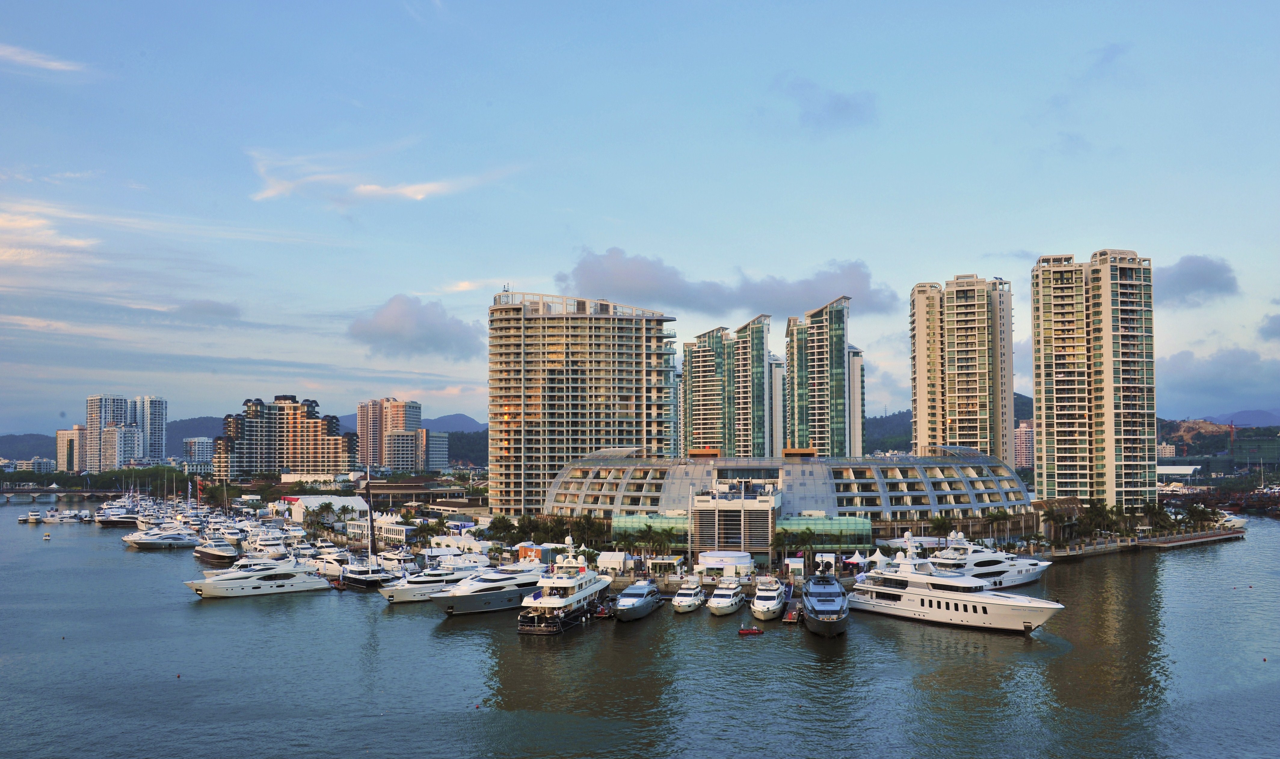 欢迎光临三亚鸿洲国际游艇会有限公司网站!